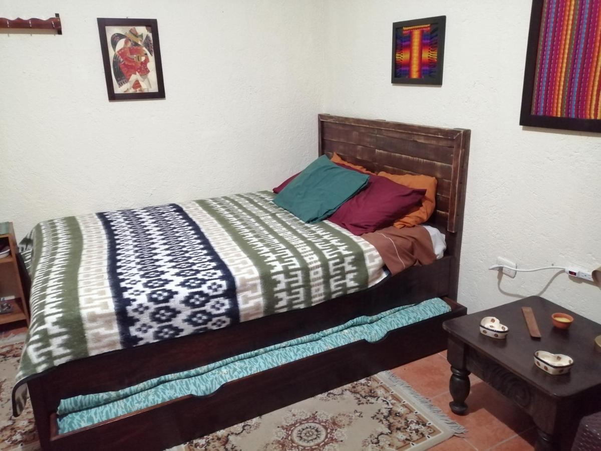 Отель Casa Ichik Antigua Guatemala Экстерьер фото